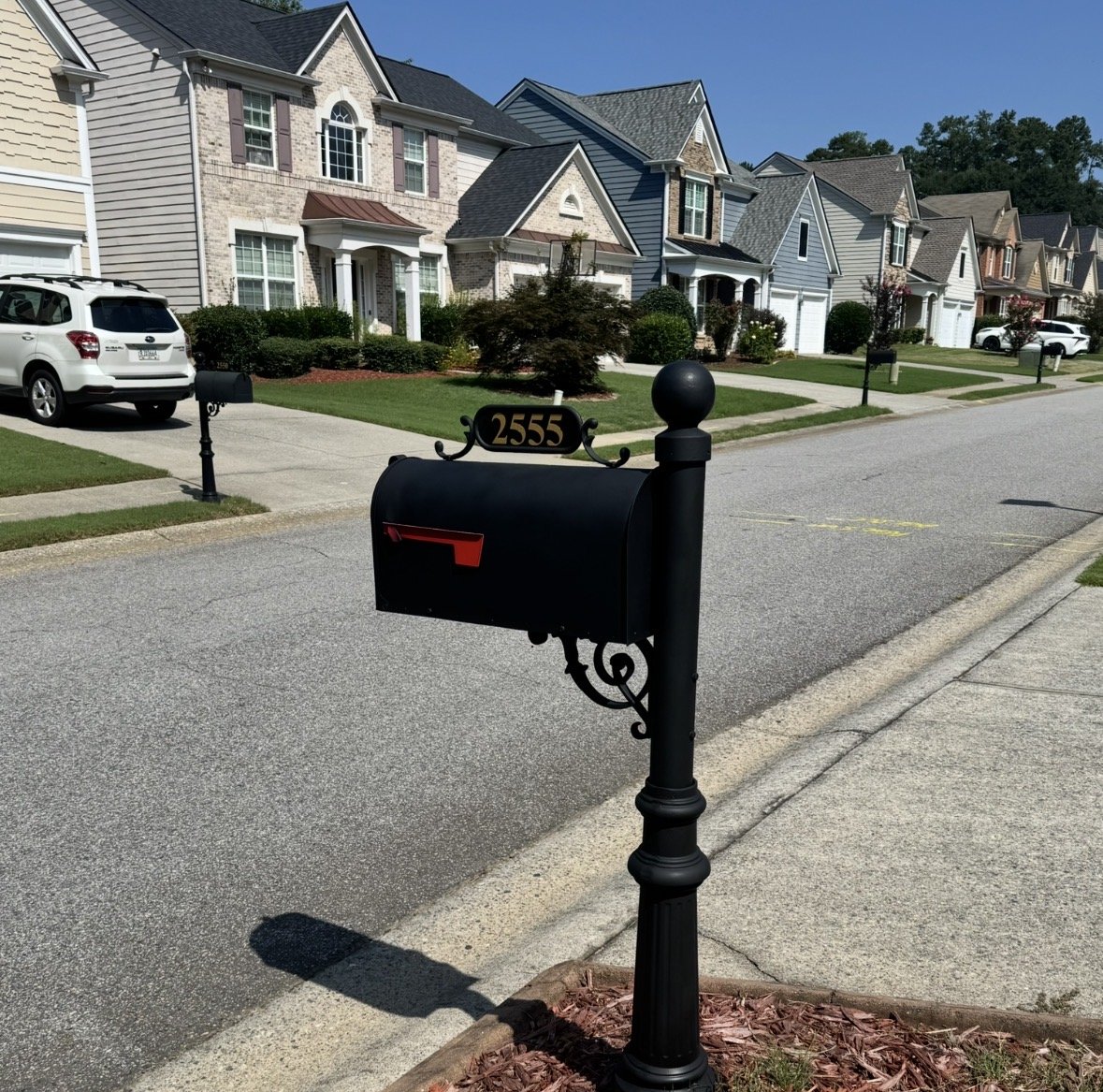 My mailbox after repainting: clean, even color